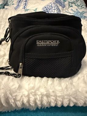 Vintage Eastsport Outdoor Company Black Fanny Pack